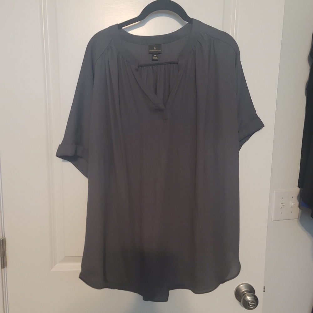 Gray blouse. Size xl I give bundle discounts